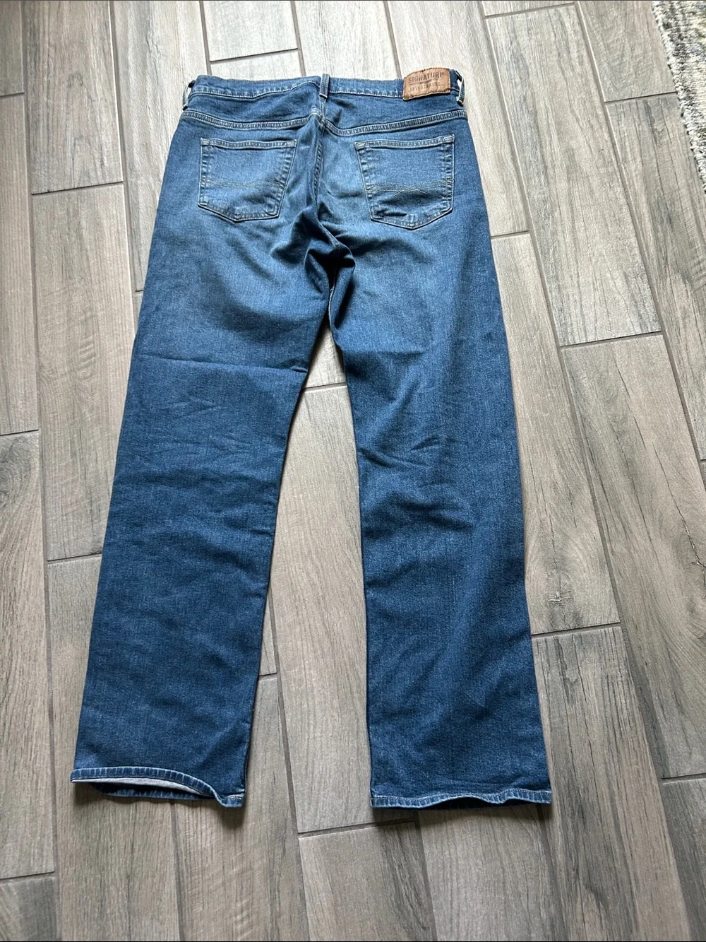 Levi's Men's Medium Blue Straight Jeans